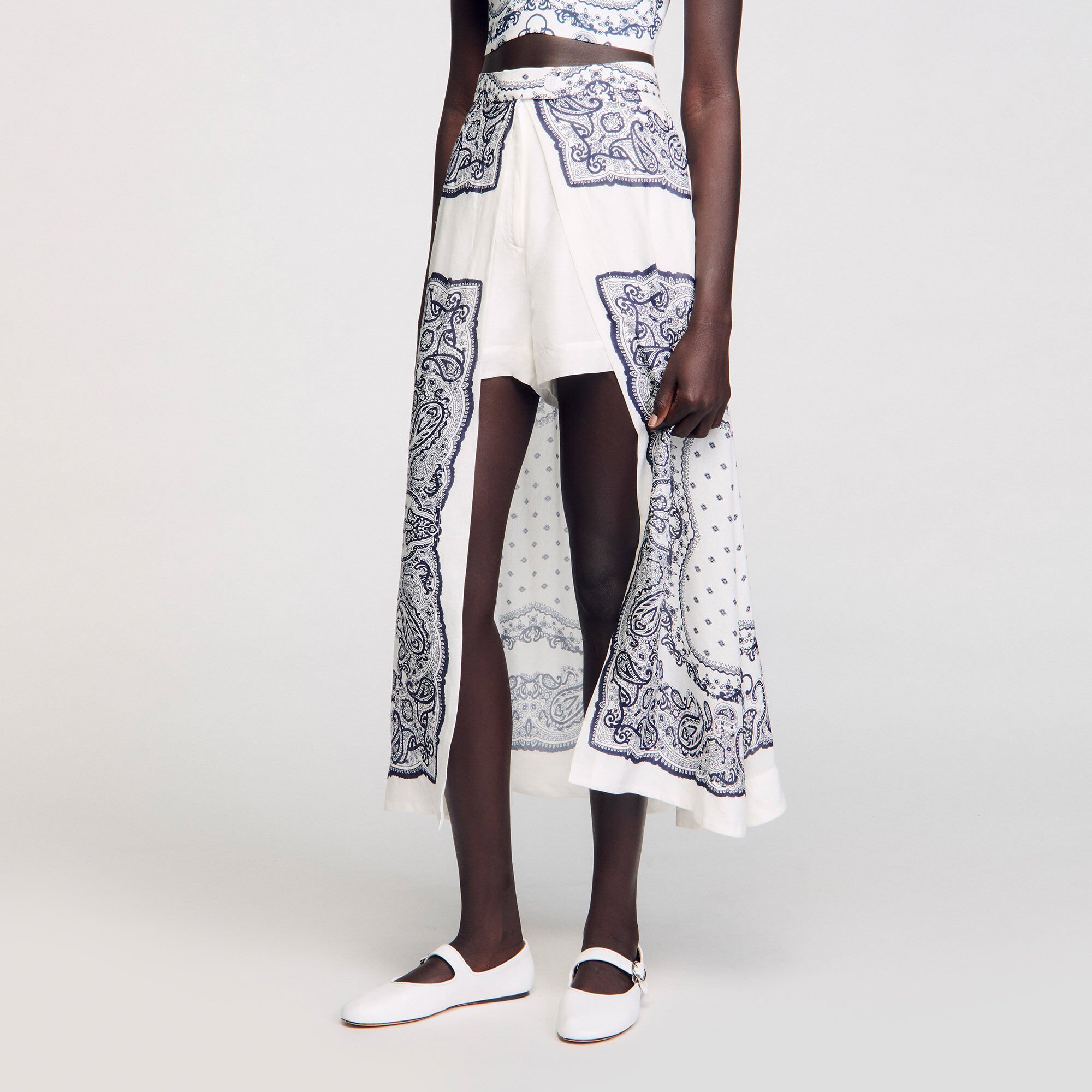 Bandana-motif skirt shorts