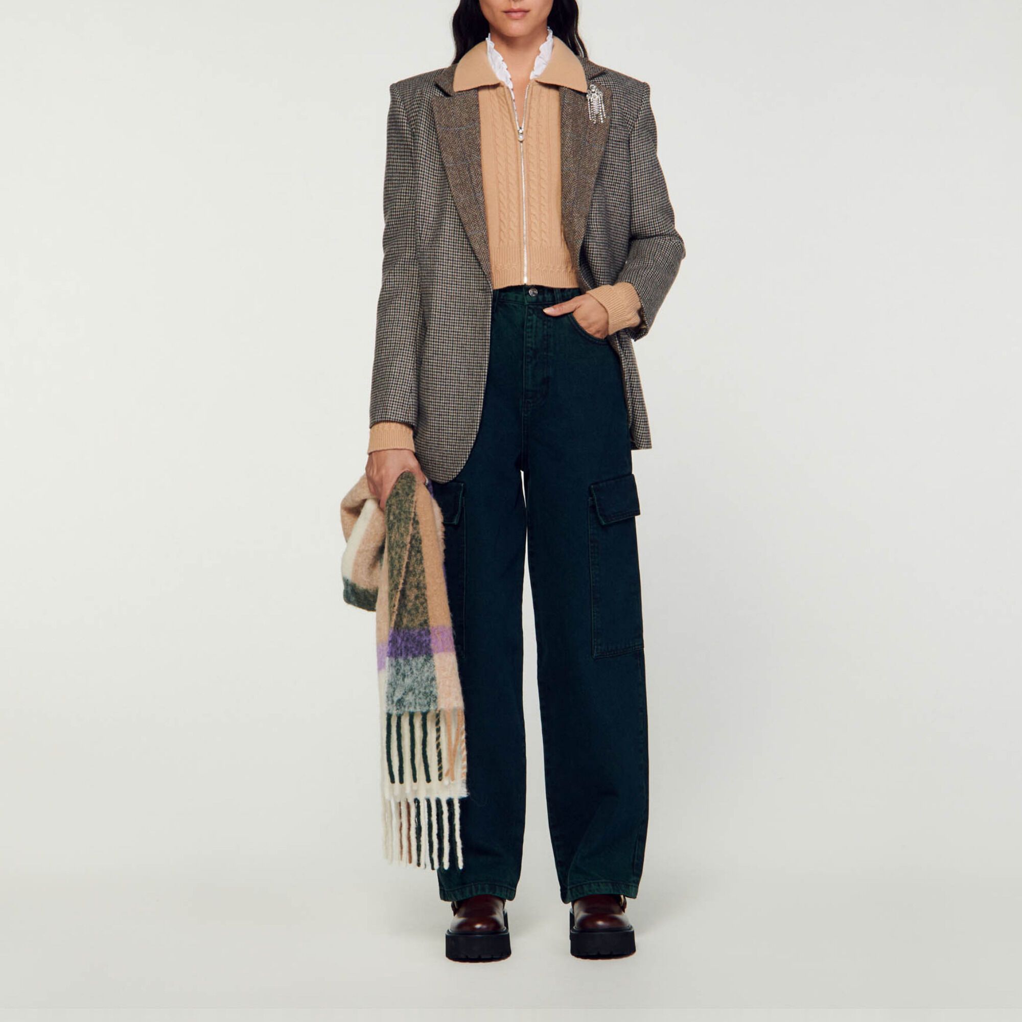 Cropped knitted cardigan