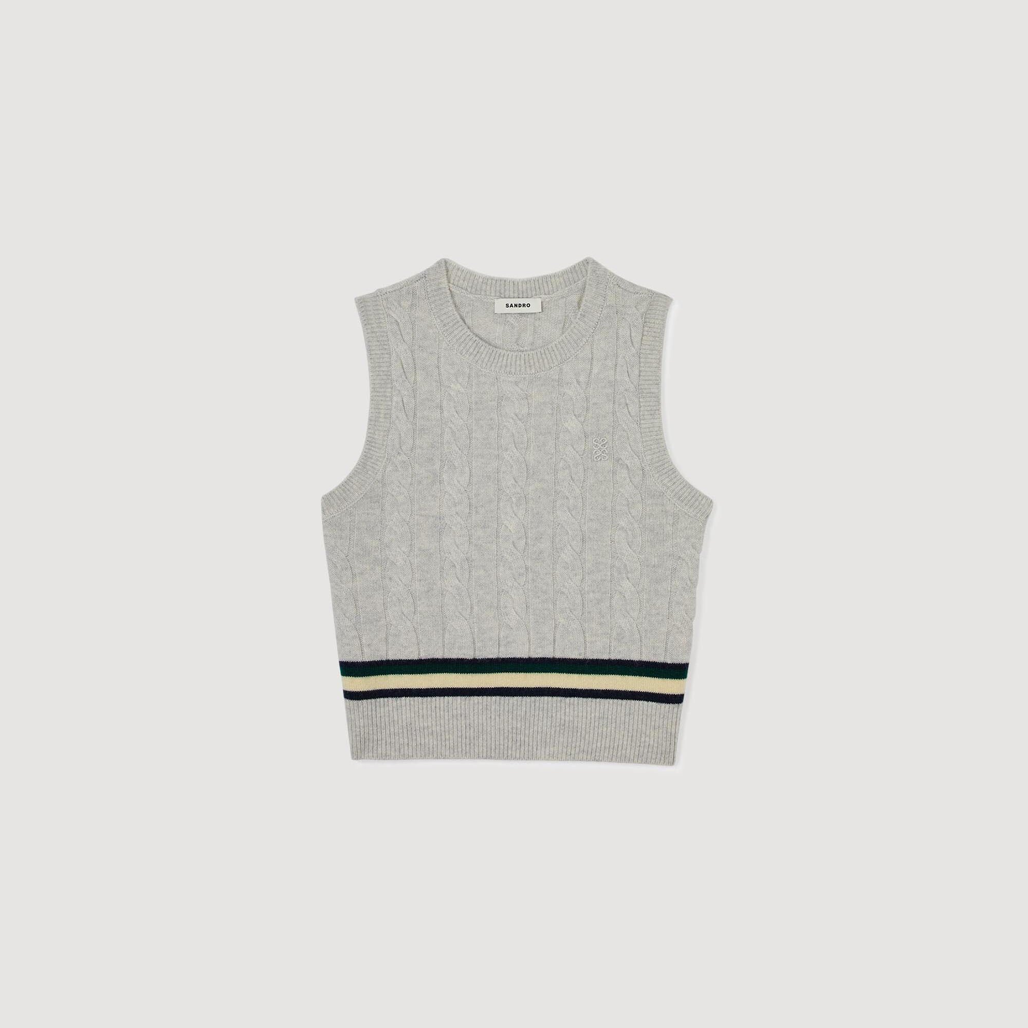 Sleeveless cropped cable knit sweater