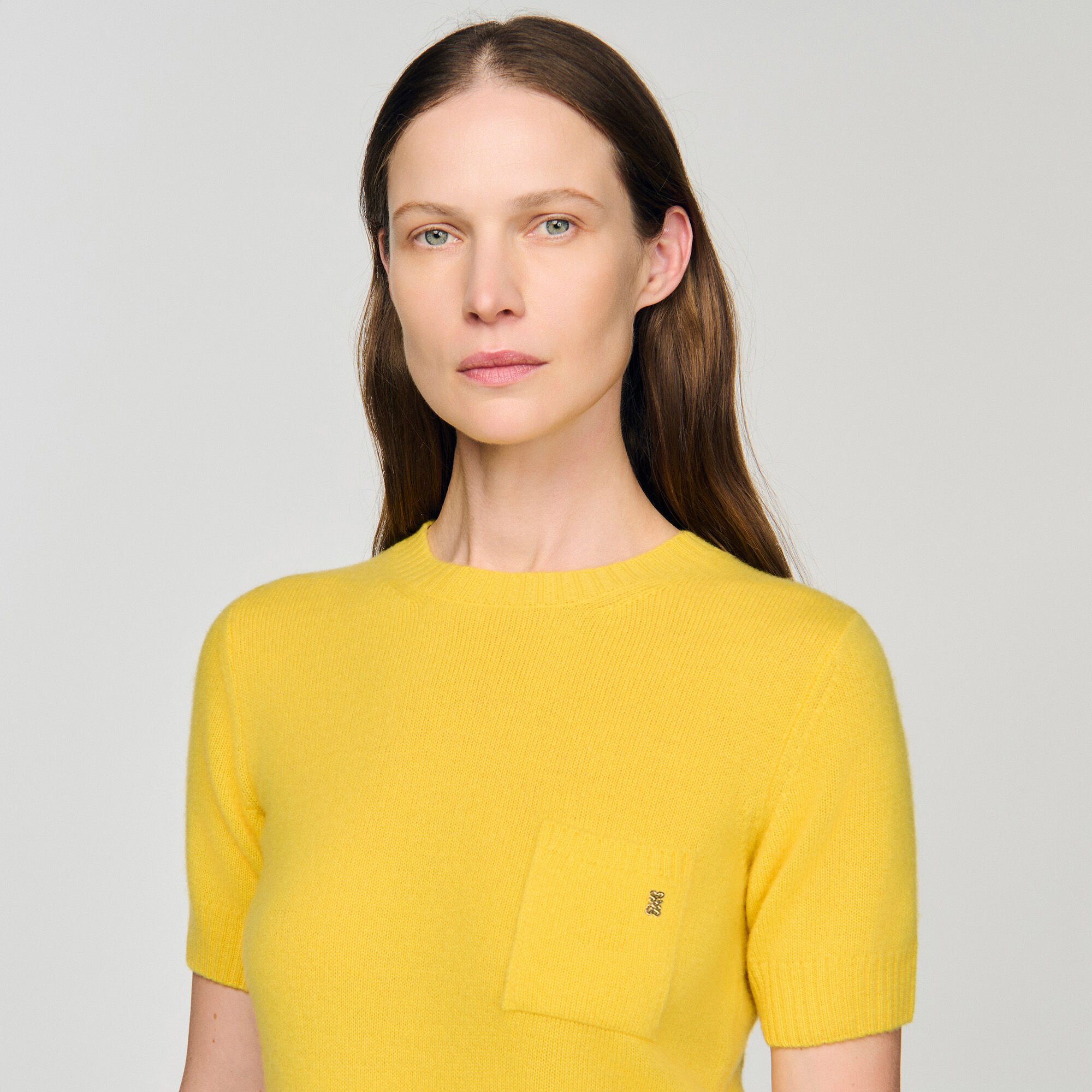 Short-sleeve sweater