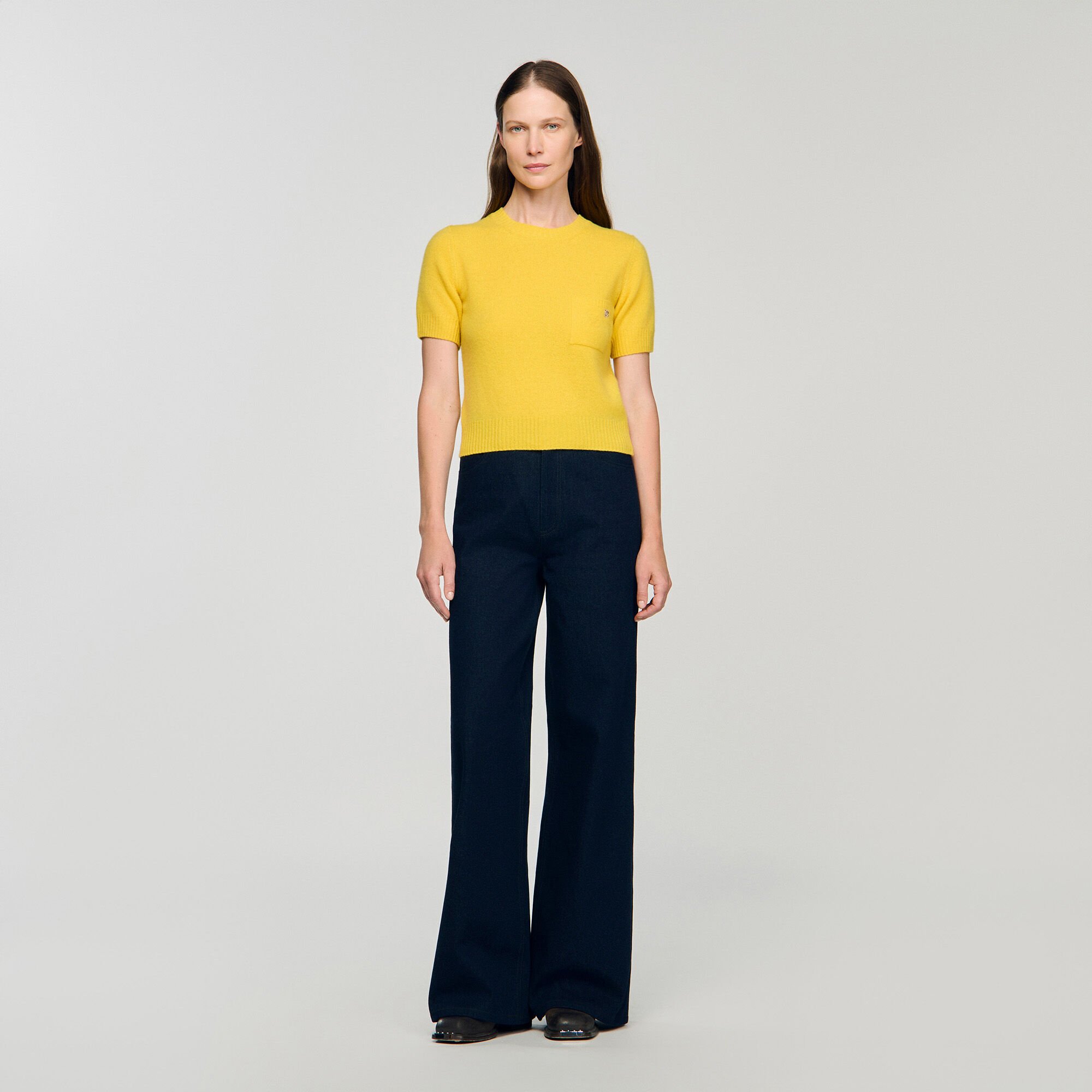 Short-sleeve sweater