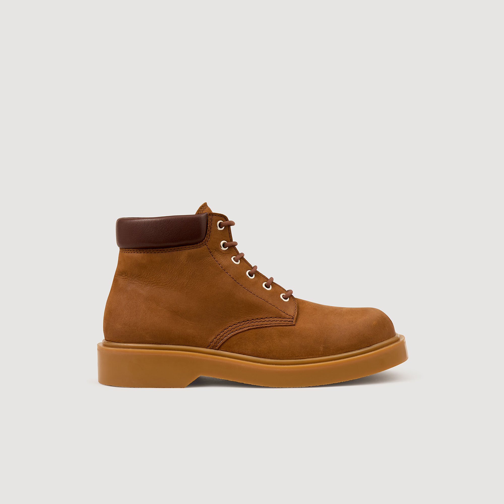 Nubuck and leather boots