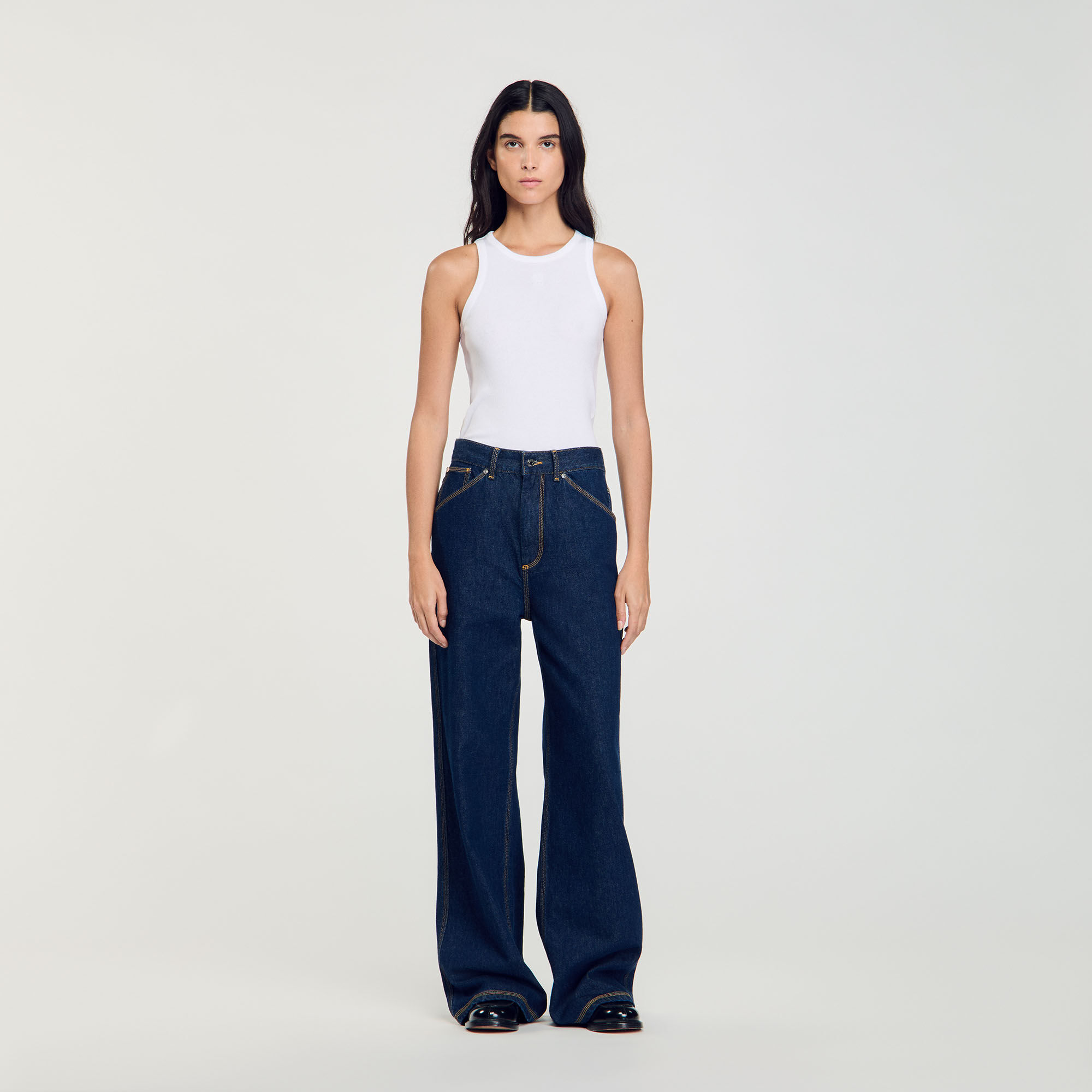 Wide-leg flared jeans
