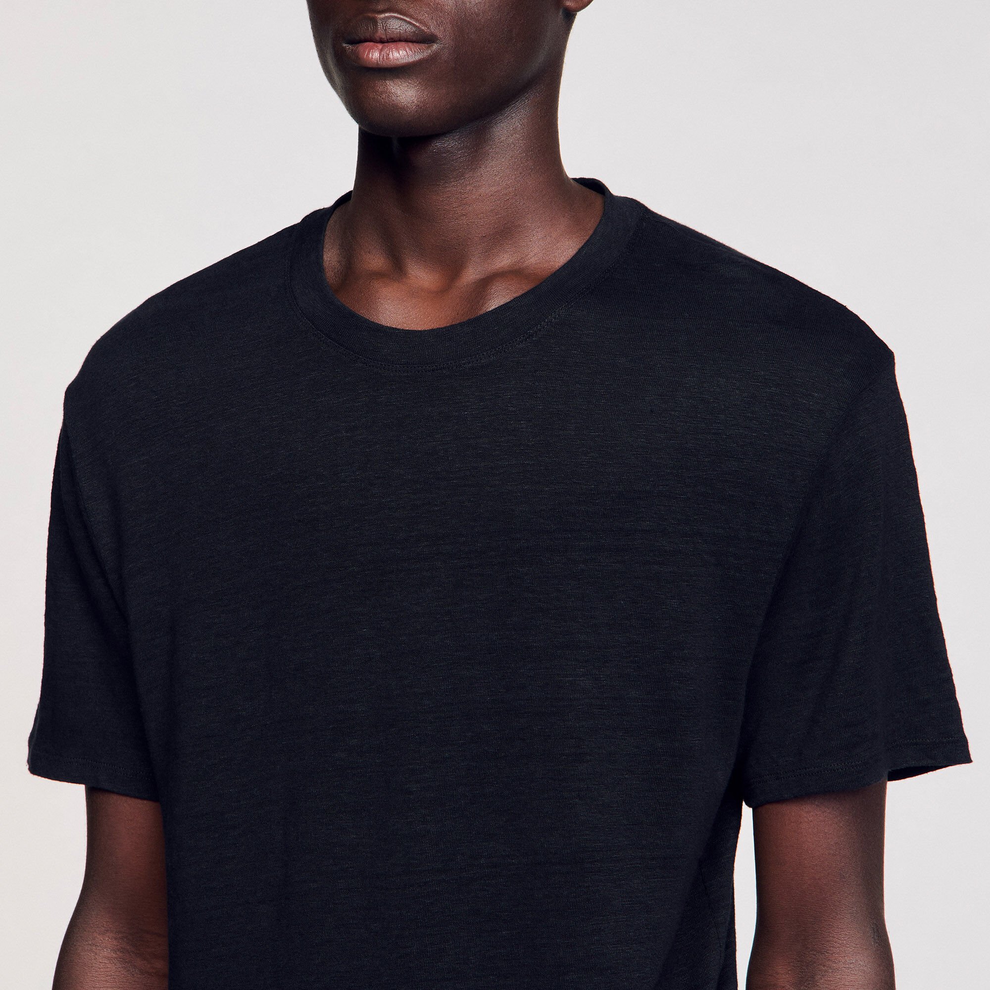 Certified linen T-shirt