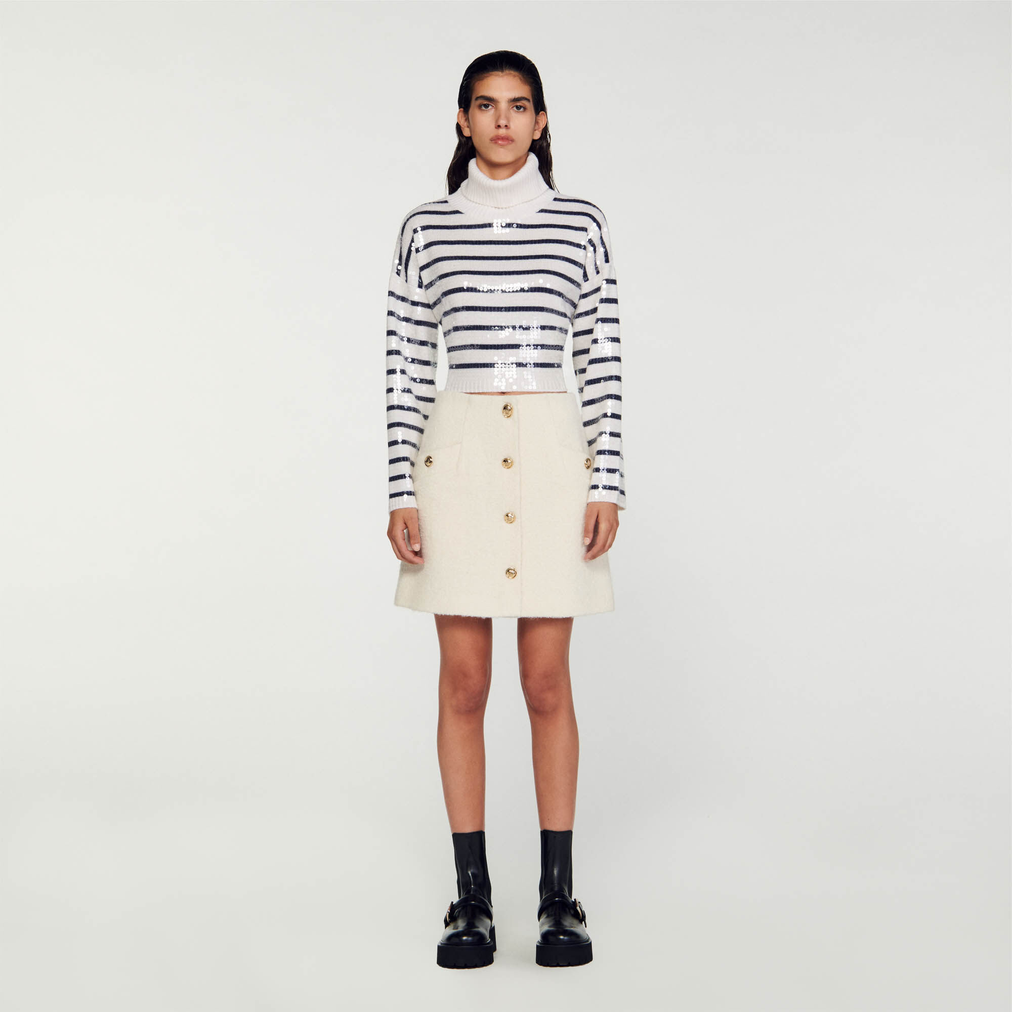 Short bouclé fabric skirt