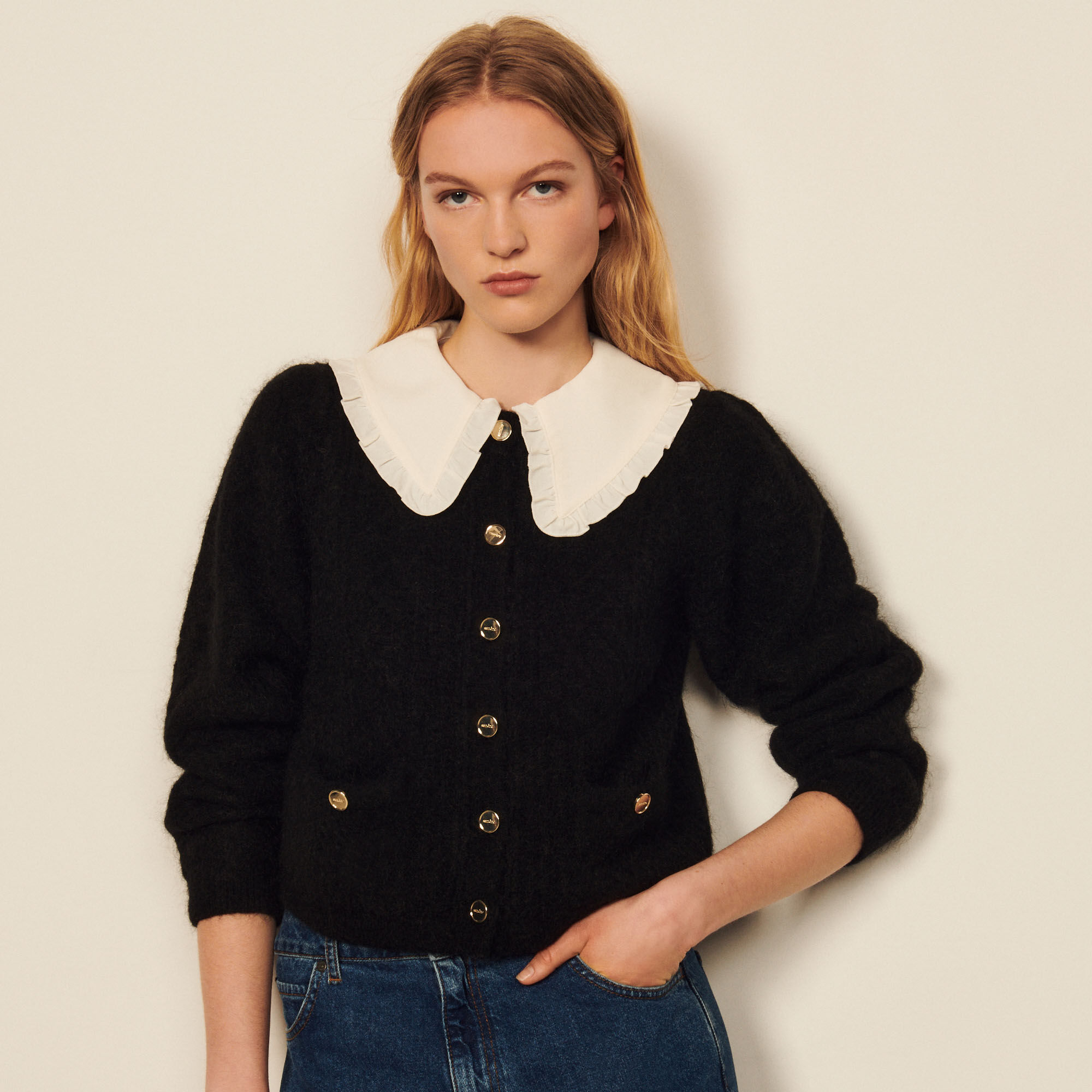 Sweater with contrasting ruffled collar - Sweaters & Cardigans 