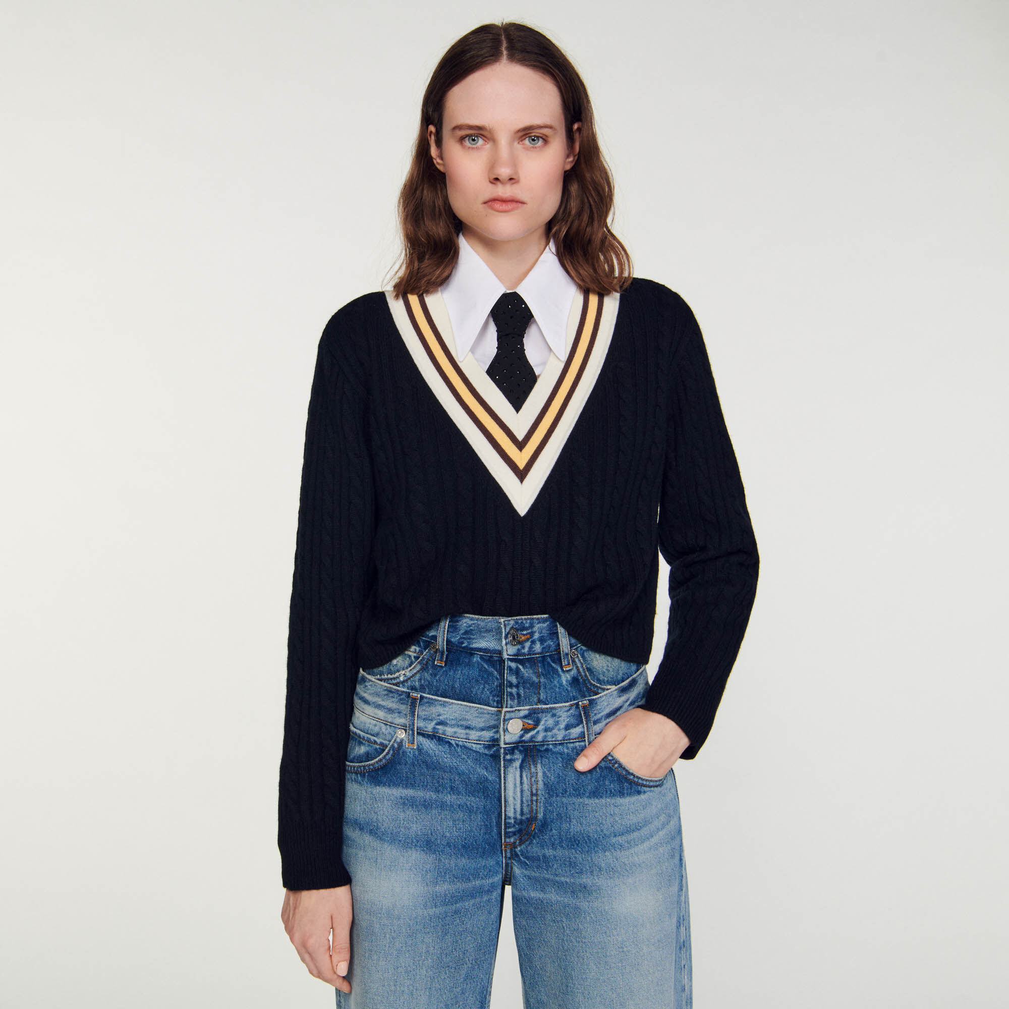 Cably Contrast V-neck jumper - Sweaters & Cardigans | Sandro Paris