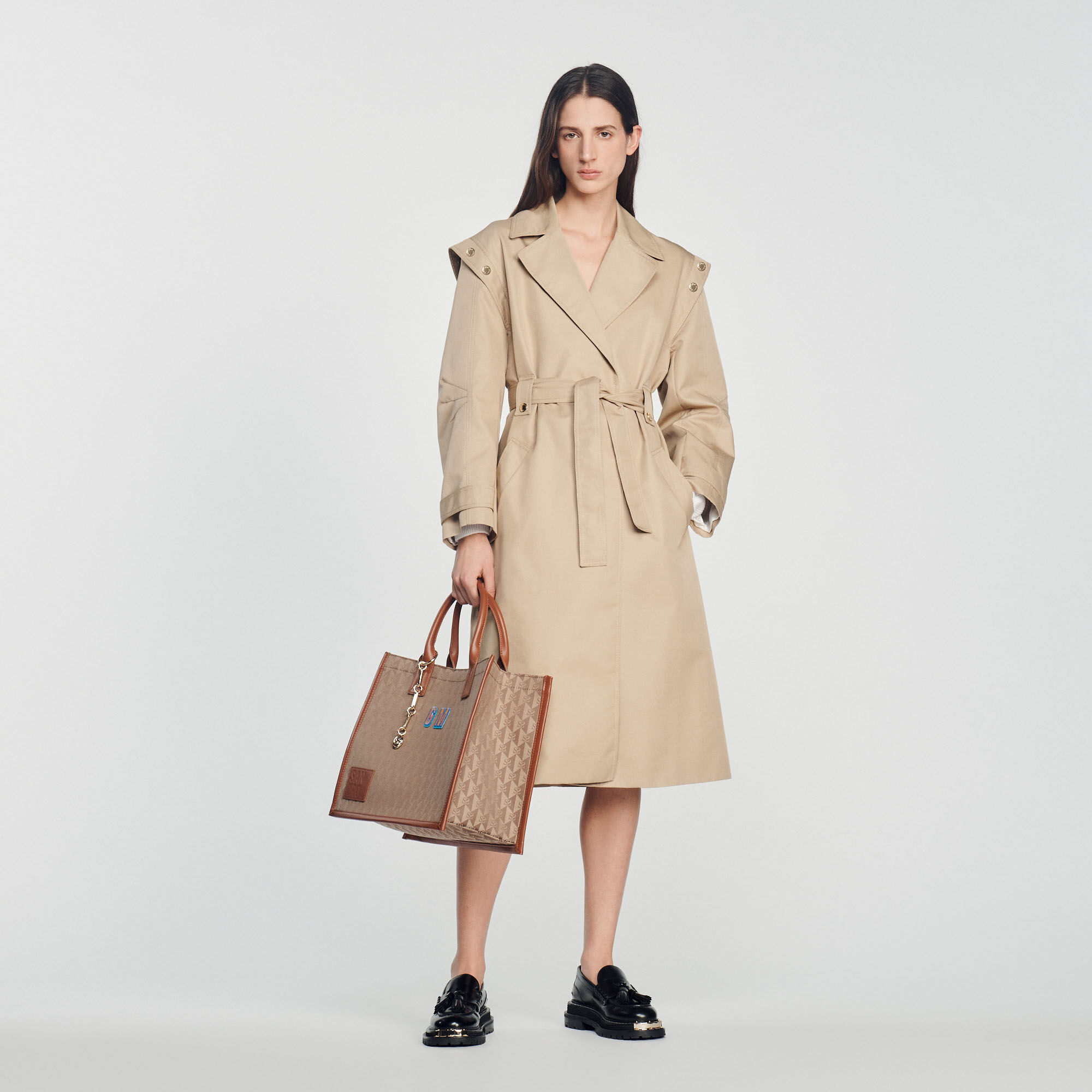 Trench coat with a wide collar