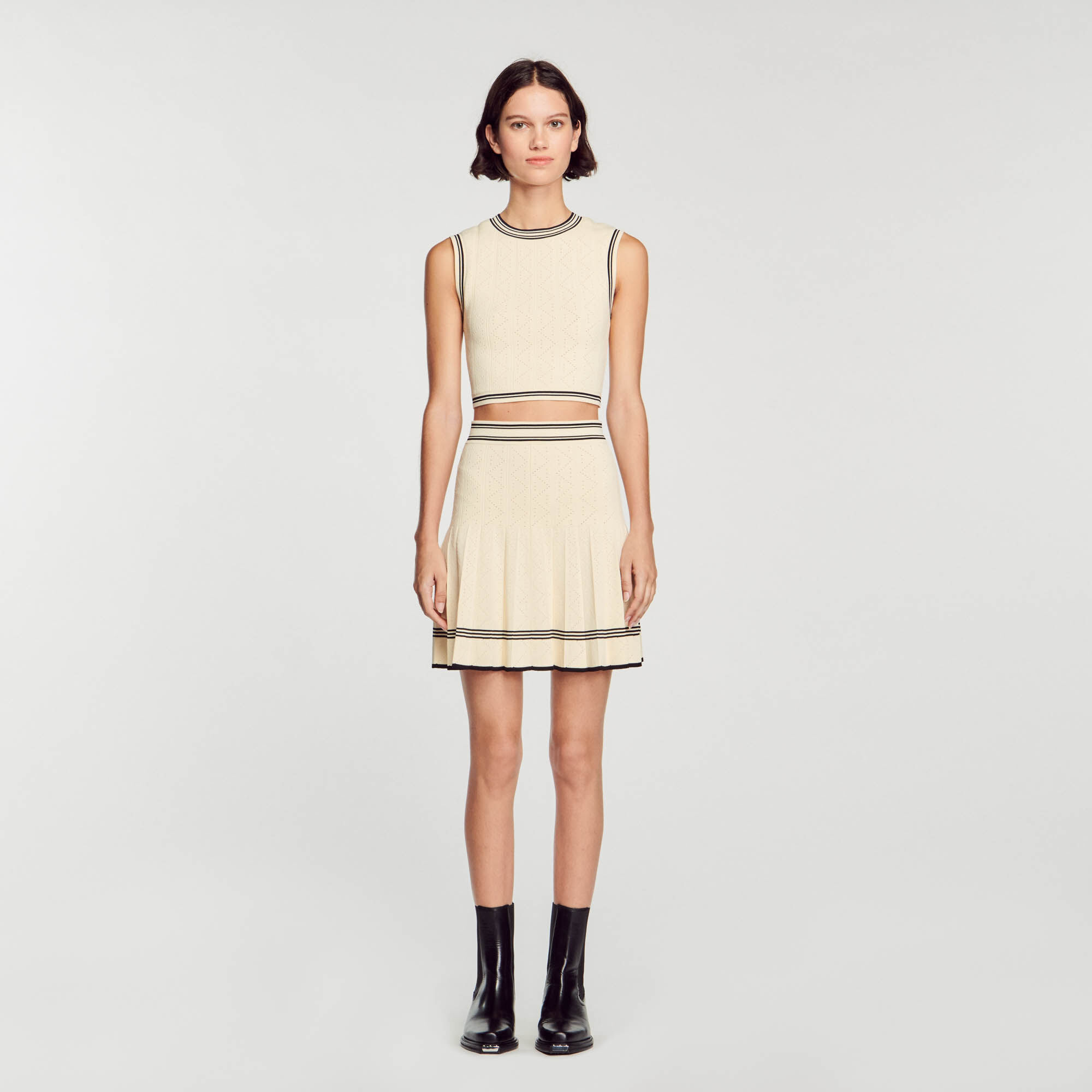 Sleeveless sweater crop new arrivals top