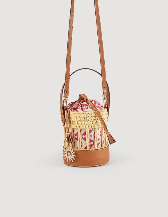 SANDRO logo-charm raffia bucket bag - Neutrals
