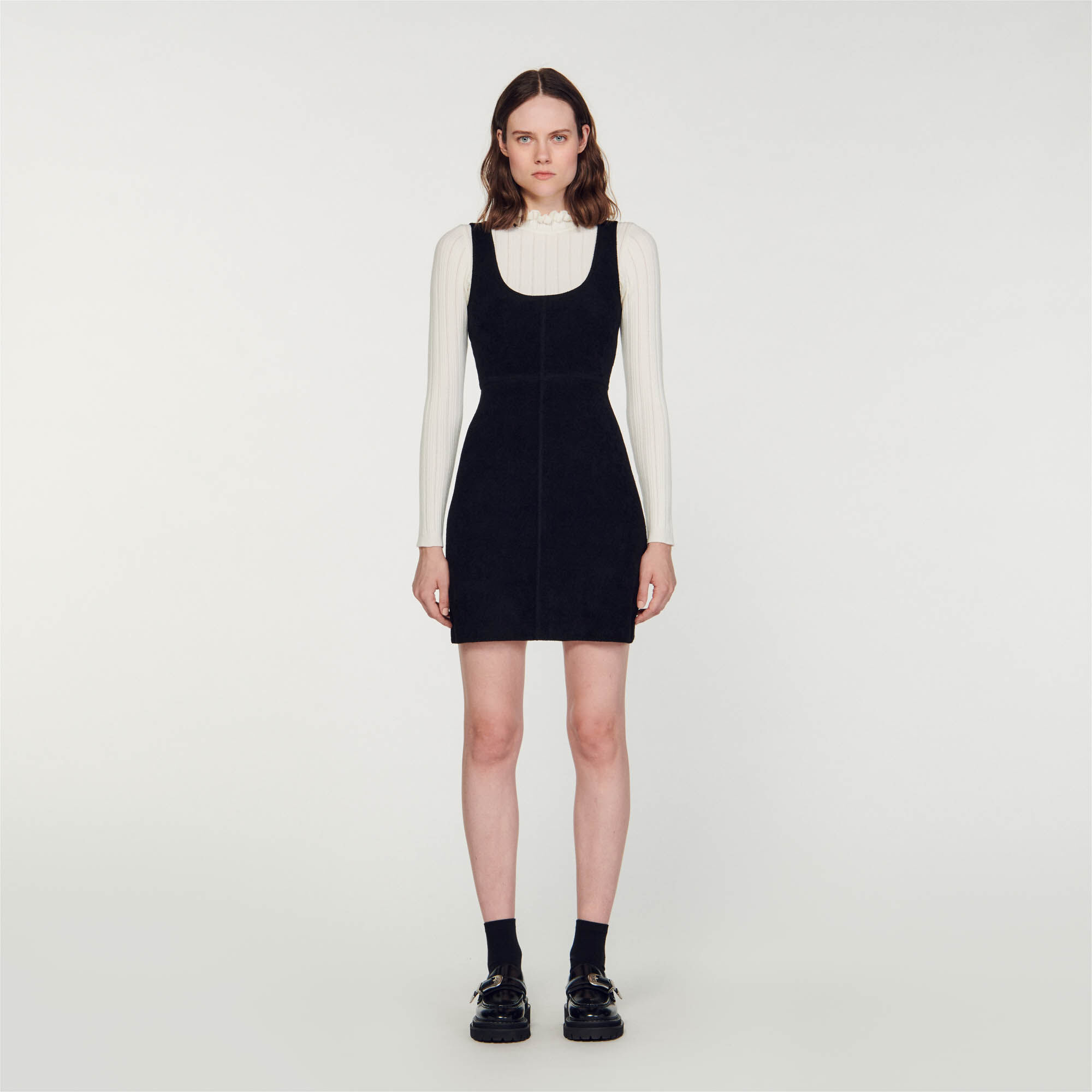 What is a pinafore deals dress