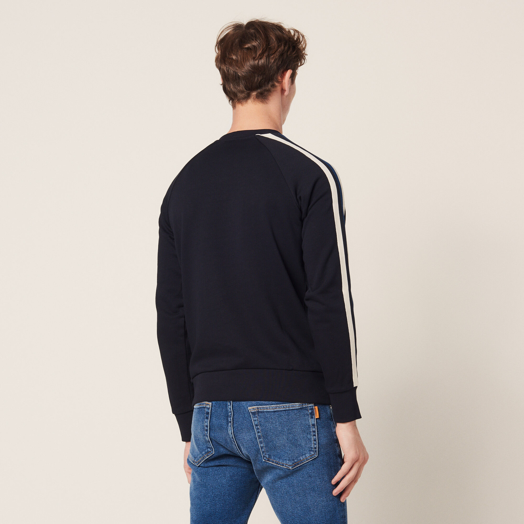 Sweatshirt with three colored trim