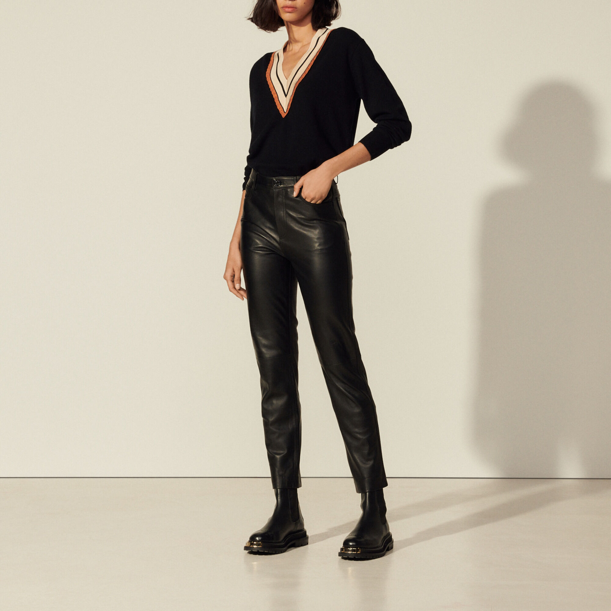 Straight leather pants with seaming 