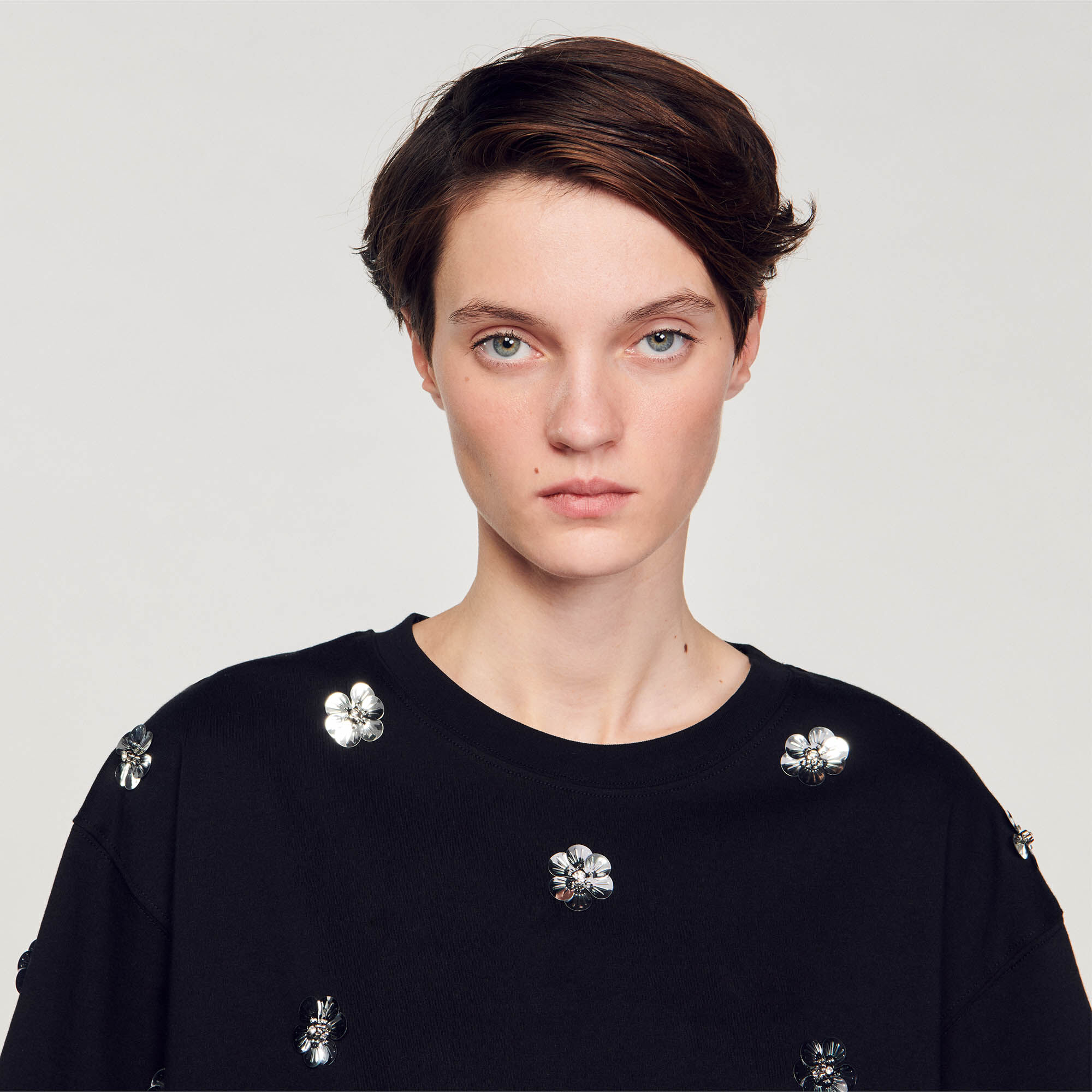 Flower sequin T shirt
