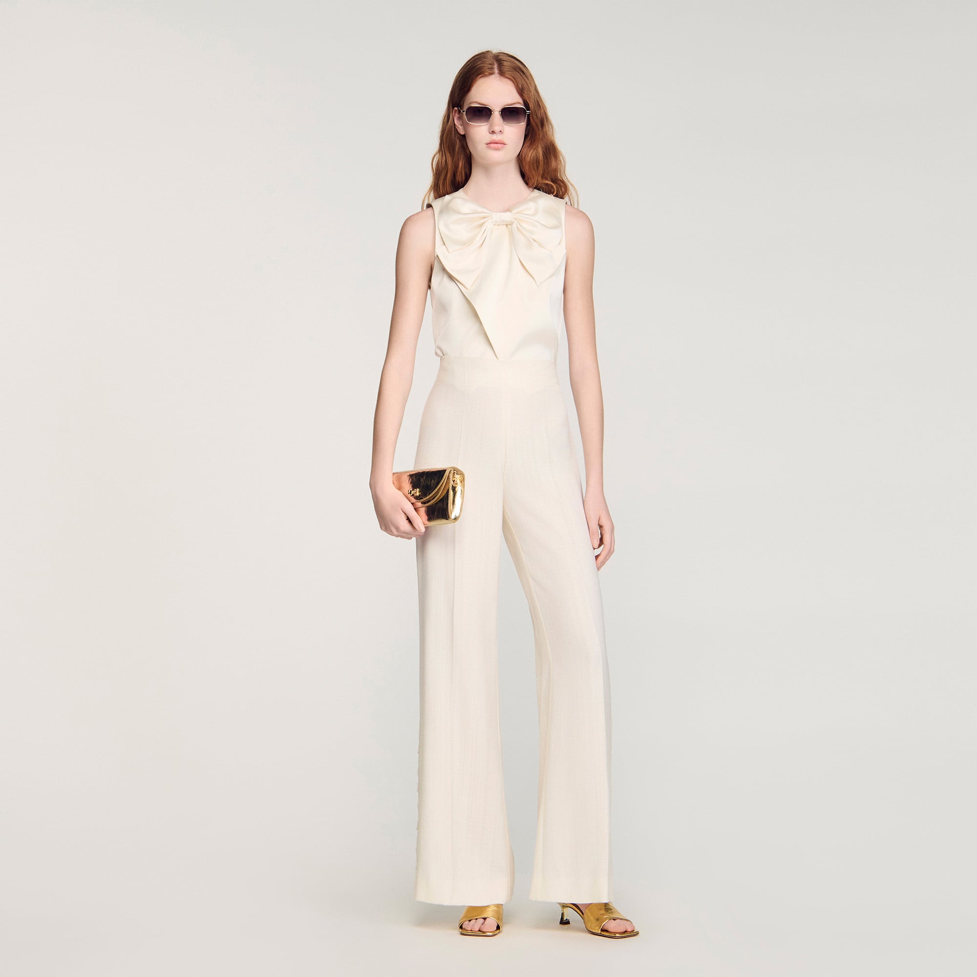 Buttoned-slit straight-leg trousers