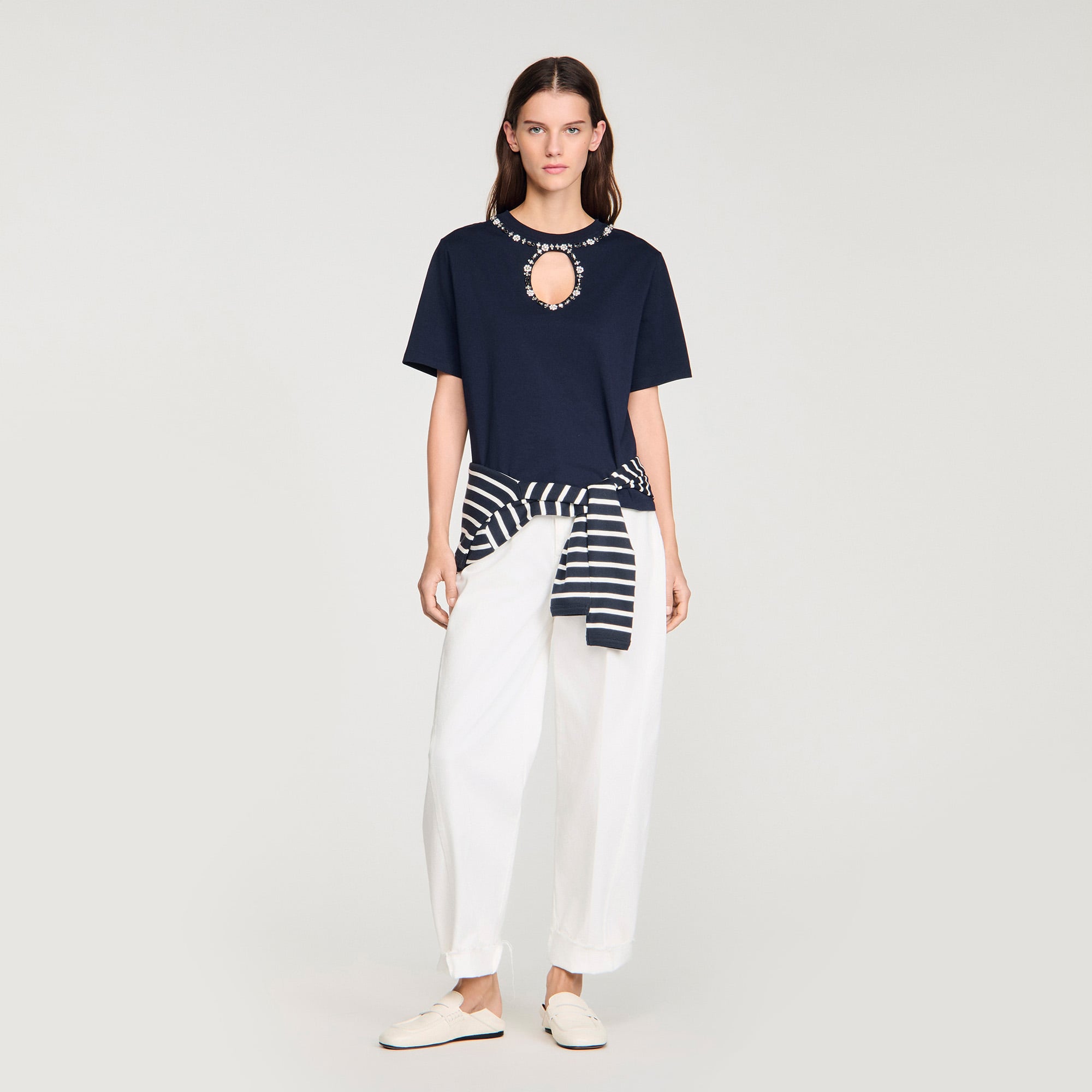Rhinestone openwork T-shirt