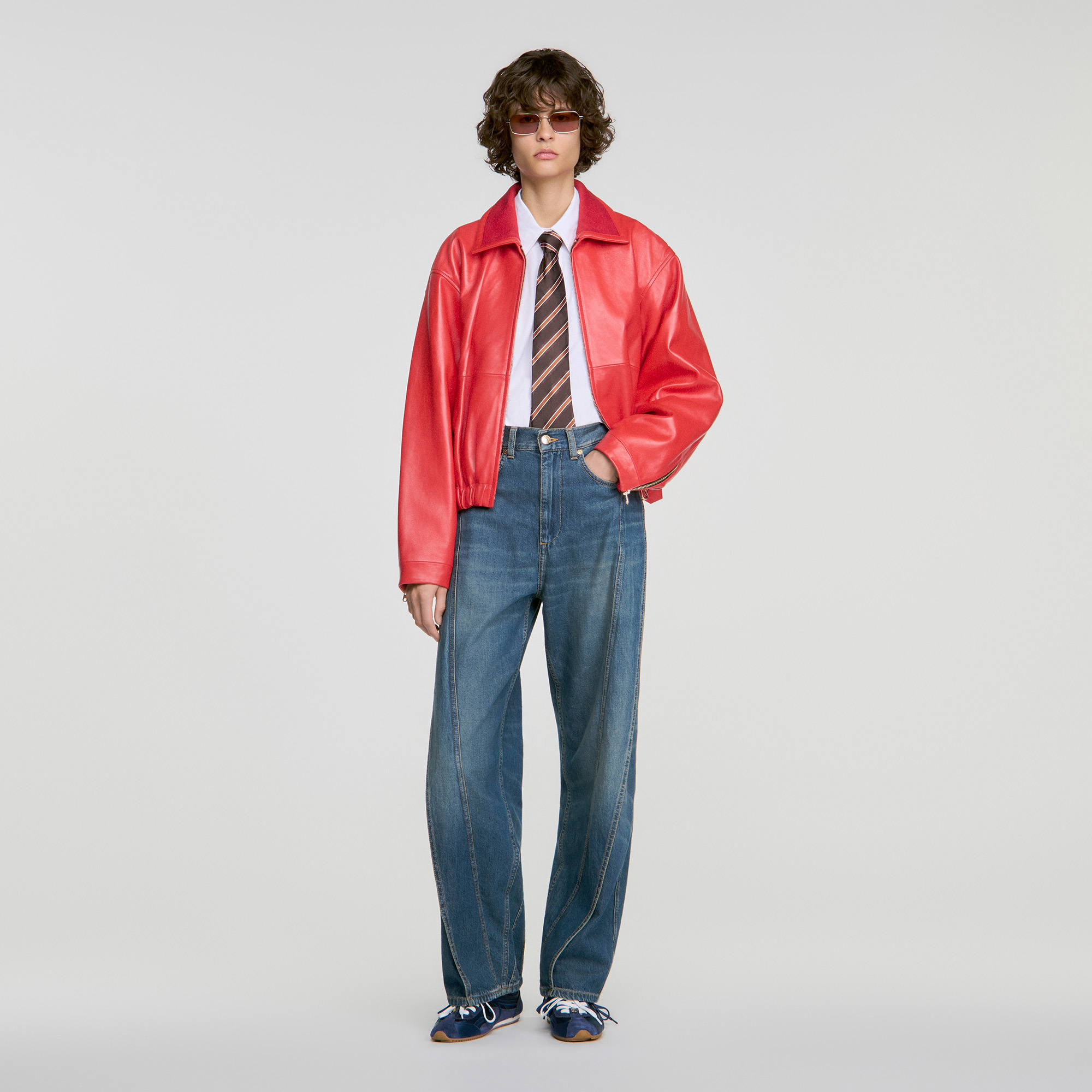 Wide-leg topstitched panel jeans