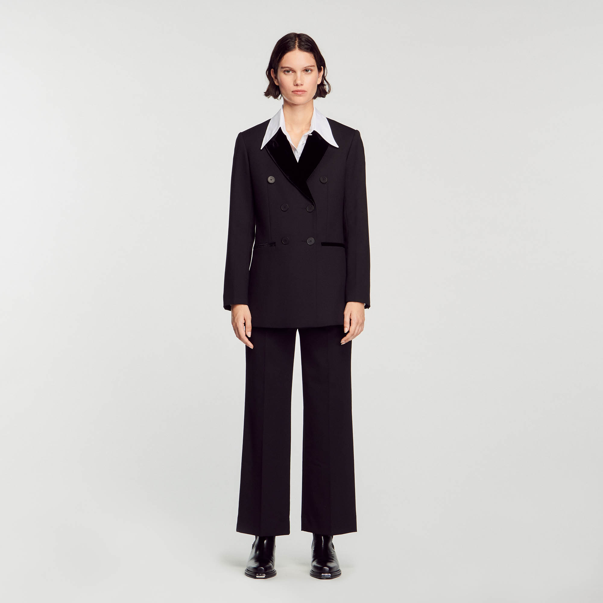 Sandro polyester Tailored jacket with a double-breasted button fastening, a wide velvet collar, long sleeves, and piped pockets