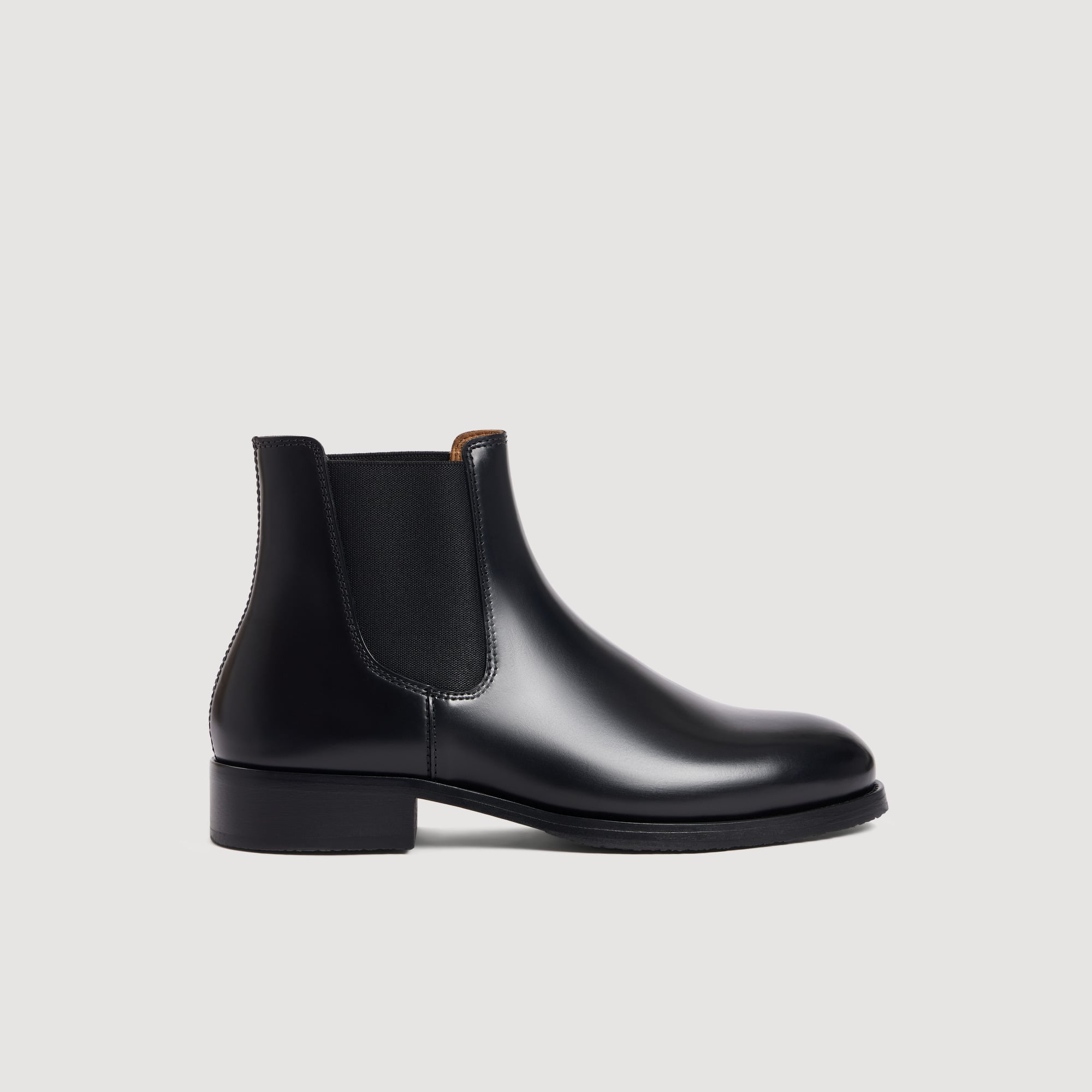 Smooth leather Chelsea boots