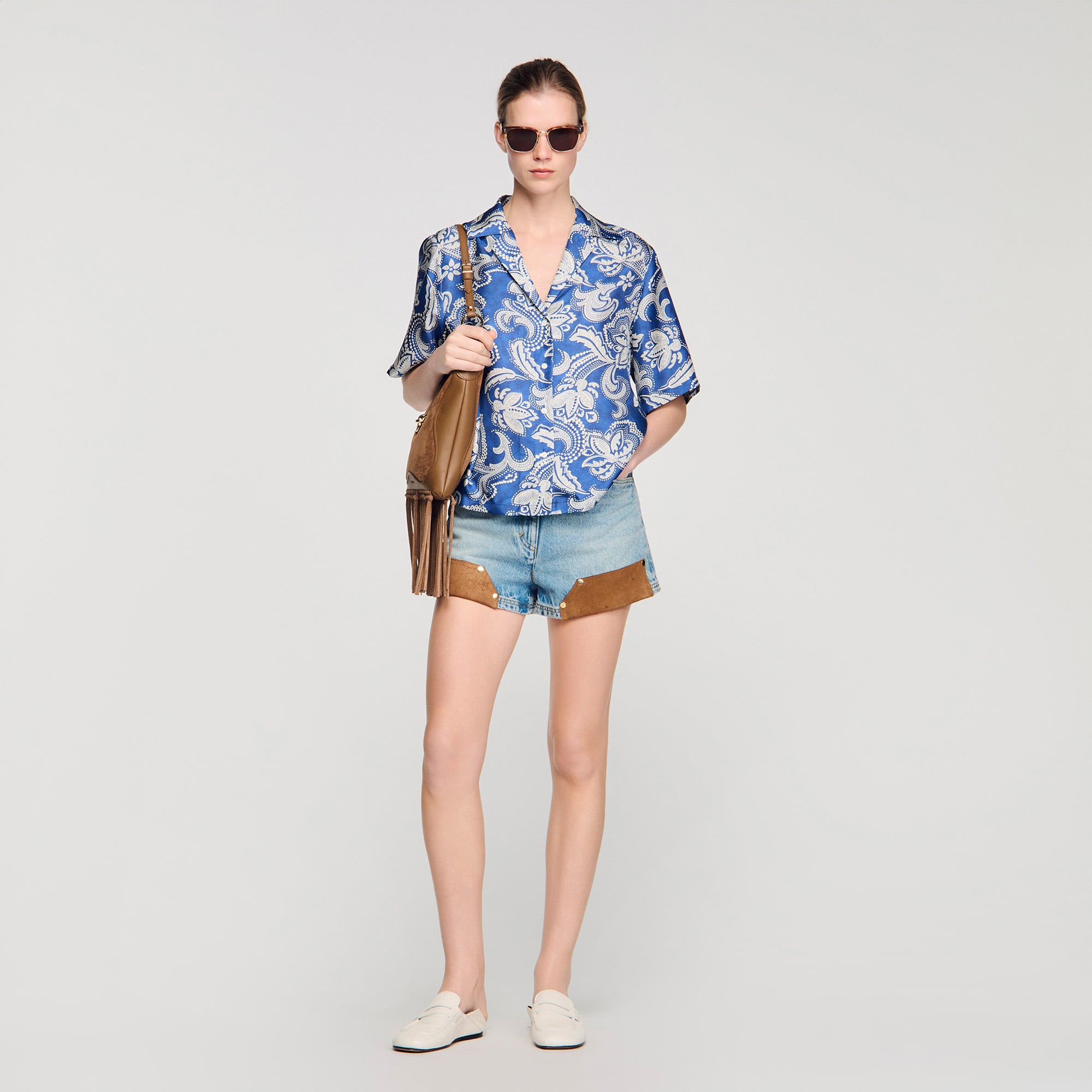 Sandro viscose Straight-cut shirt with floral print, lapel collar, short sleeves and button fastening