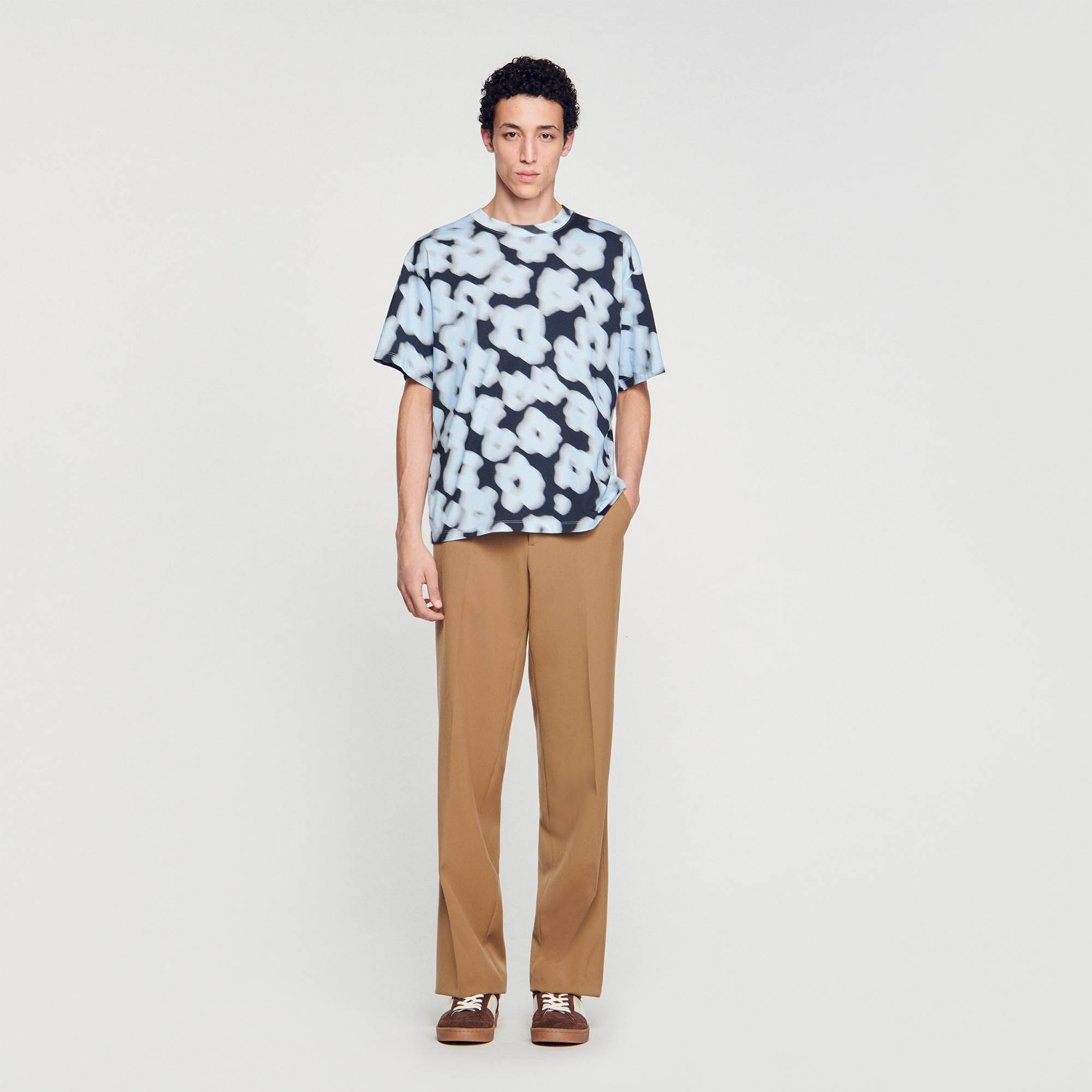 Sandro cotton Rib: Classic cotton T-shirt with round neck and short sleeve, embellished with a blurry floral pattern