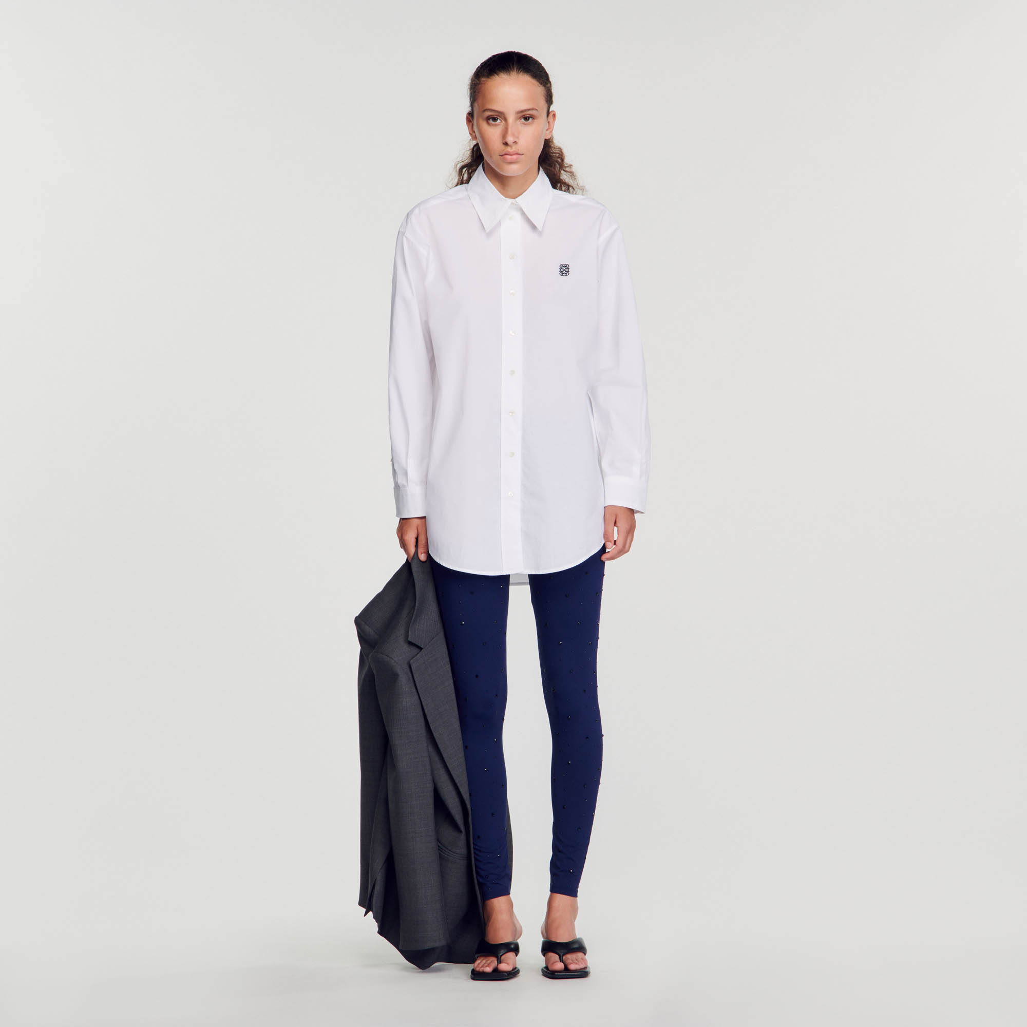 Sandro cotton Buttons: Oversized cotton shirt with a collar, long sleeves, and a button fastening, decorated with a contrasting double S logo embroidered on the chest