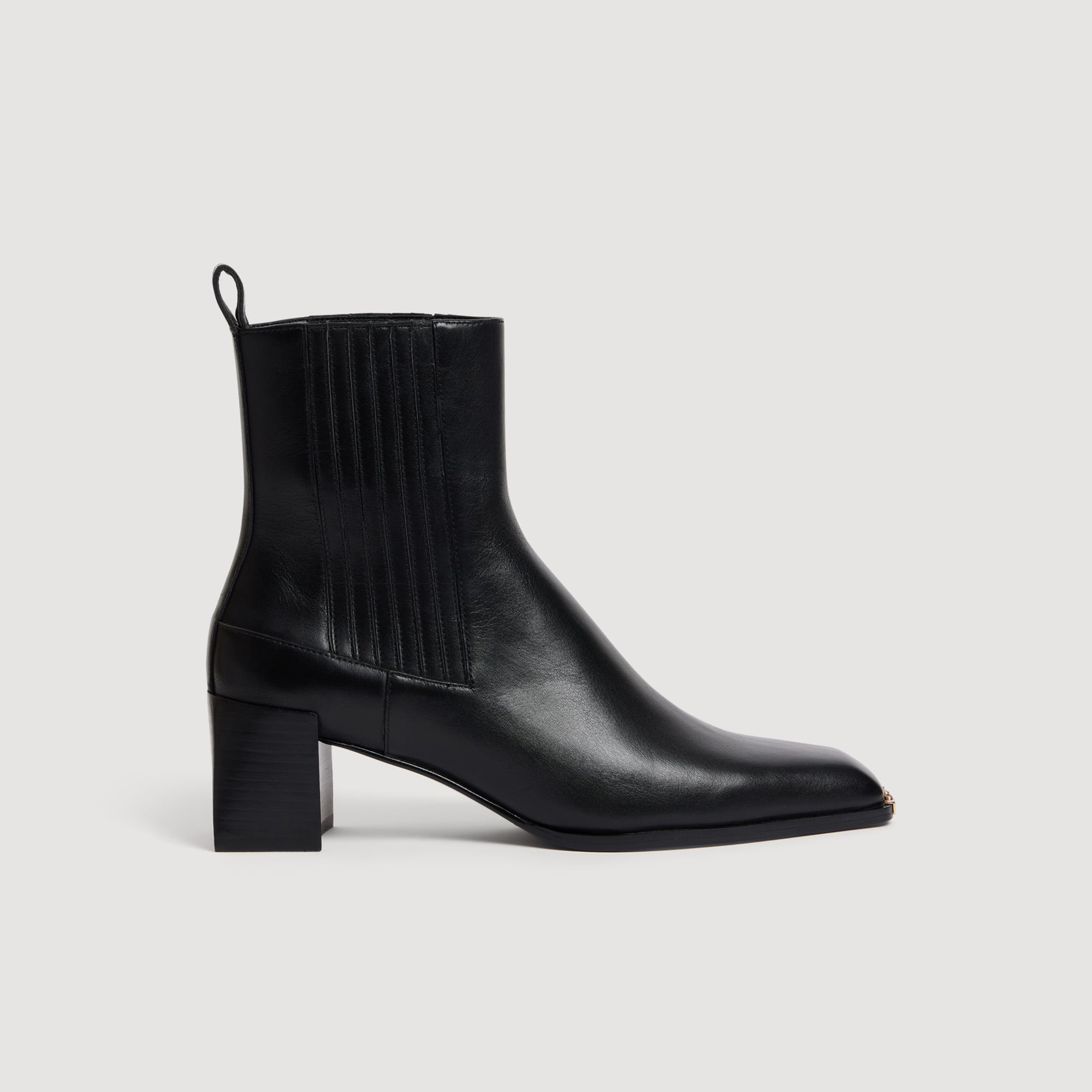 ANKLE BOOTS