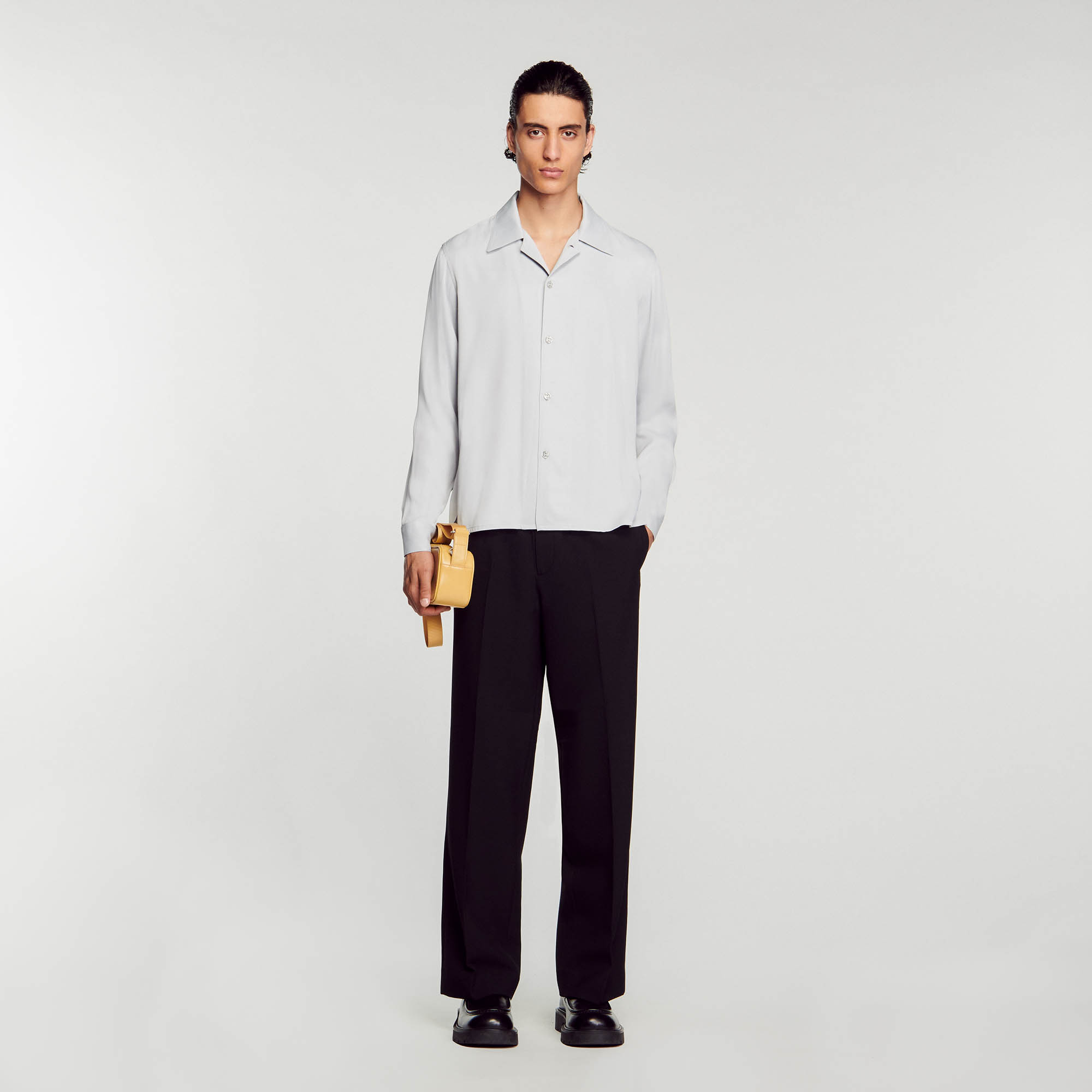 Sandro acetate Flowing shirt with a spread collar, long sleeves, and a button fastening