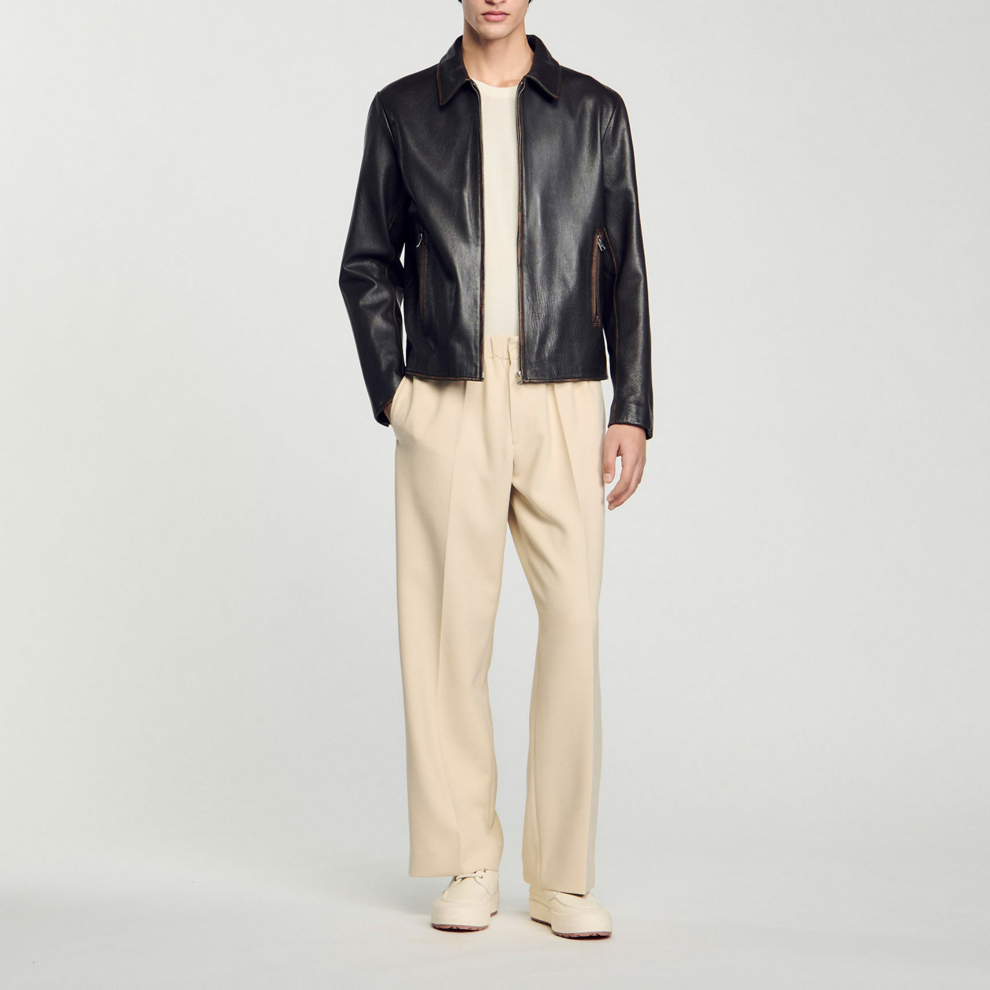 Sandro leather Worn-effect leather jacket with a casual style, zip fastening, shirt collar and zip pockets