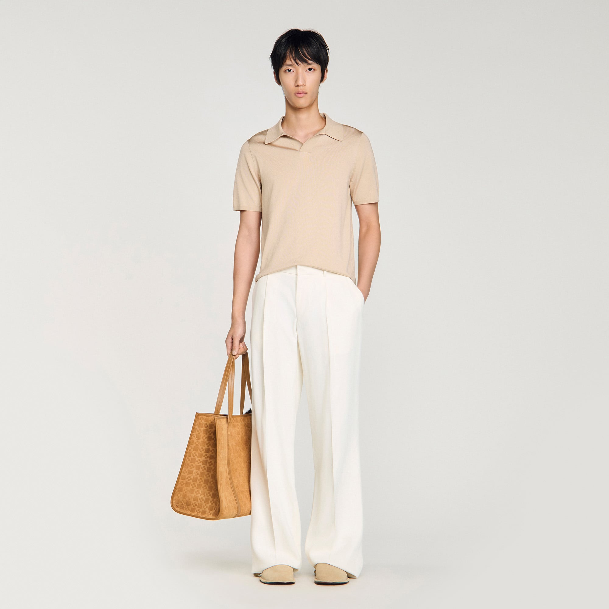 Sandro acetate Short-sleeved polo shirt with a V-neck and a classic fit