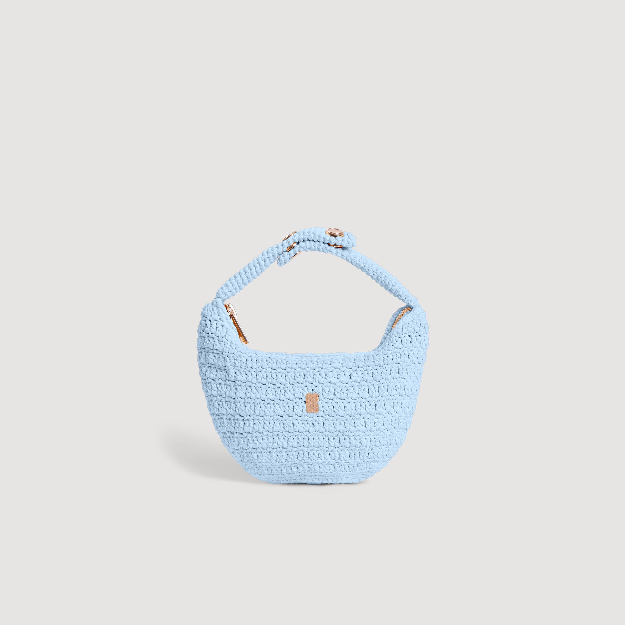 POUCHES