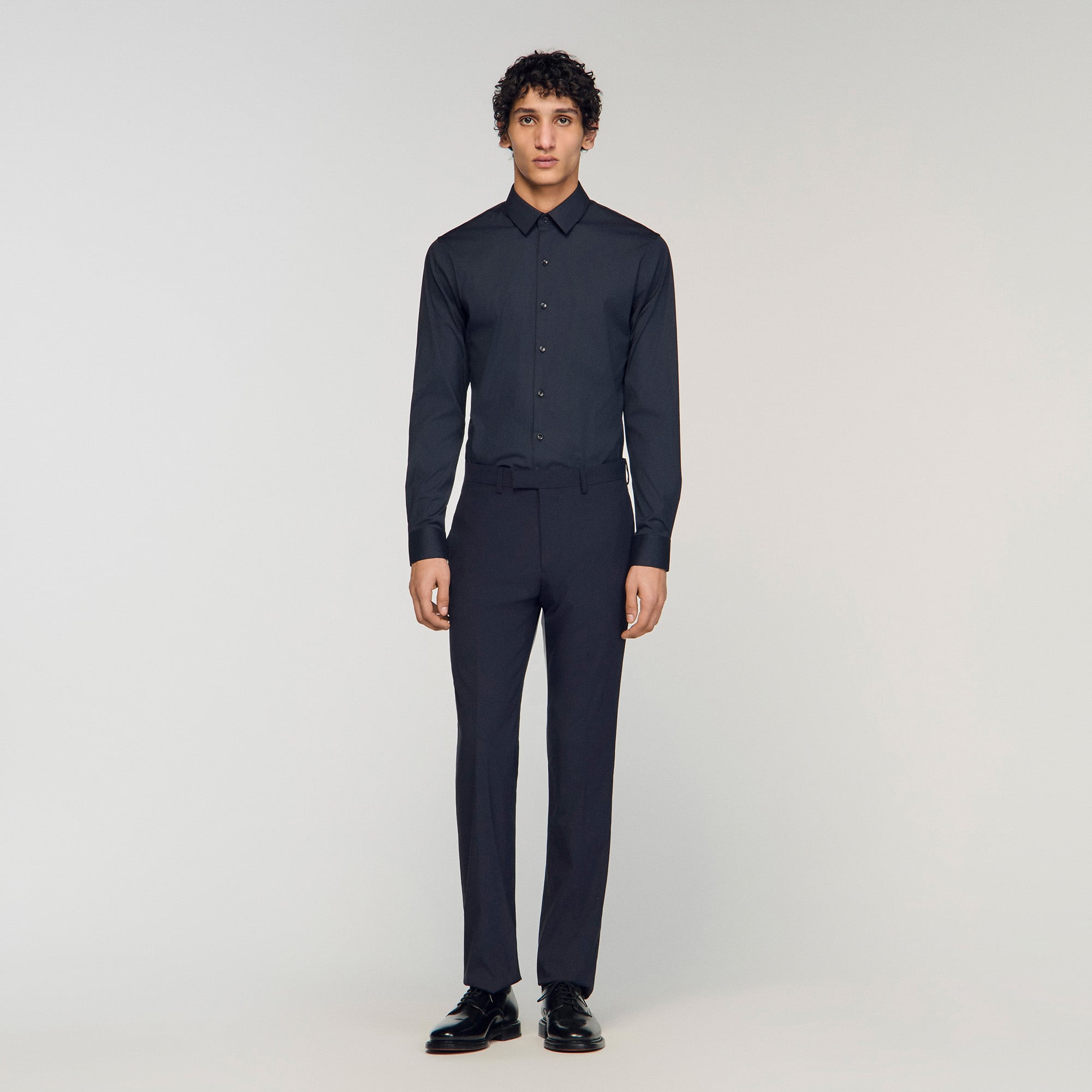 Sandro cotton Fitted stretch cotton shirt with long sleeves, buttoned cuffs, a classic collar and a button fastening