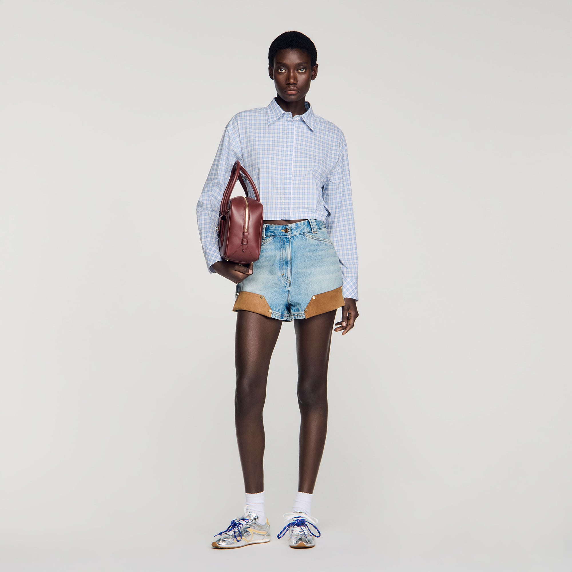 Sandro cotton Cropped check shirt with openwork triangles on the sides, featuring a shirt collar, long sleeves with buttoned cuffs and a concealed button placket